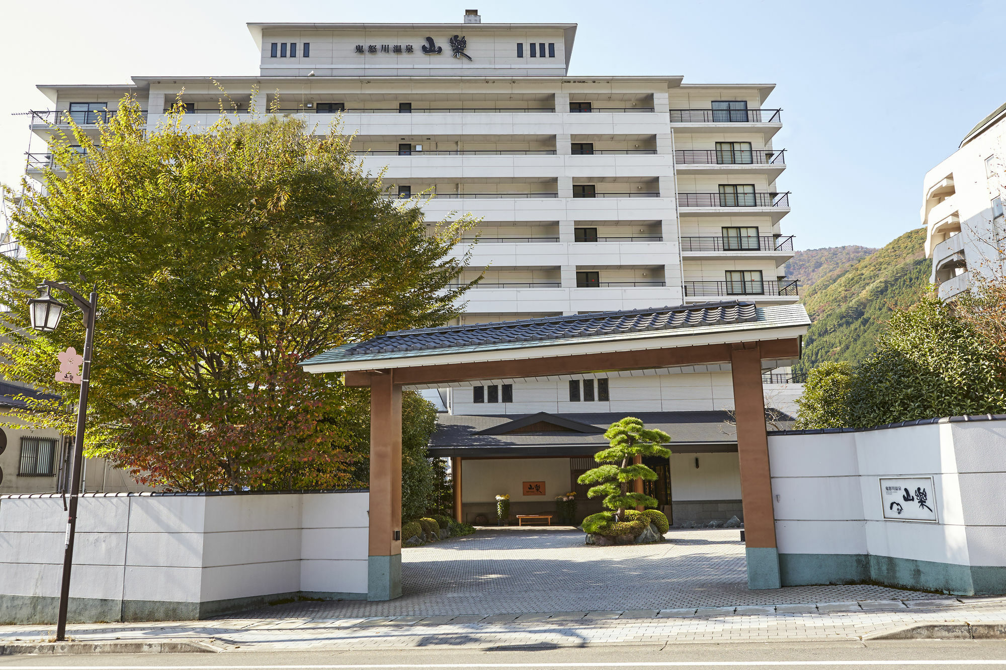 คินูกาว่า ออนเซน ซานรากุ Hotel นิกโก ภายนอก รูปภาพ